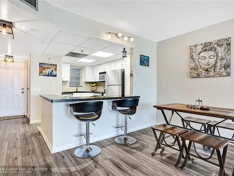 W Rolling Hills Cir — Photo 15
