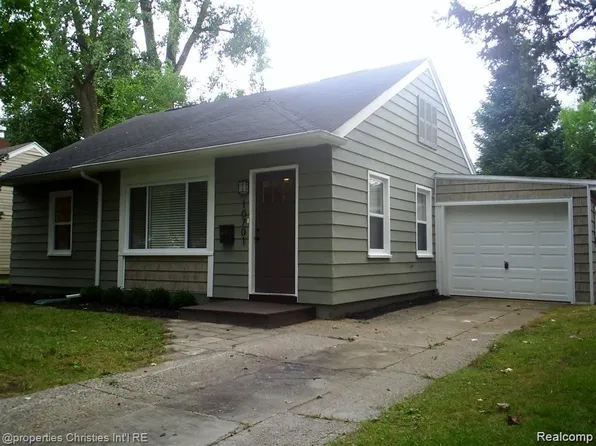 10701 Albany St, Oak Park, MI 48237