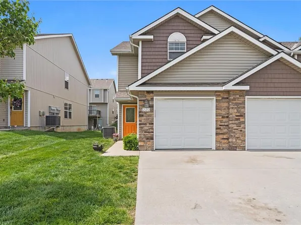 230 N Washington St, Raymore, MO 64083