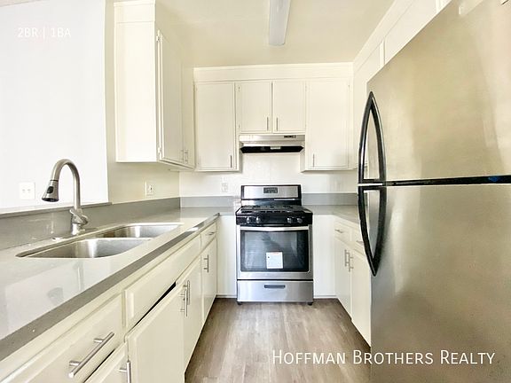 3rd image of 227 Normandie Ave #11