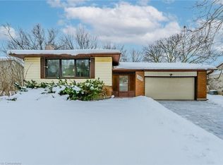 205 Harvard Rd, Waterloo, ON N2J3V7