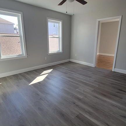 5th image of 167 Mulberry St