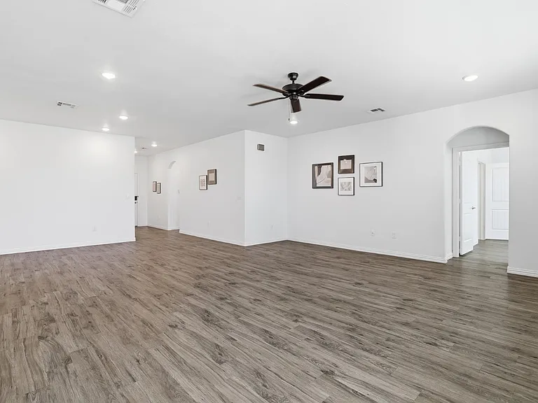 186 Cypress Point Dr — Photo 13