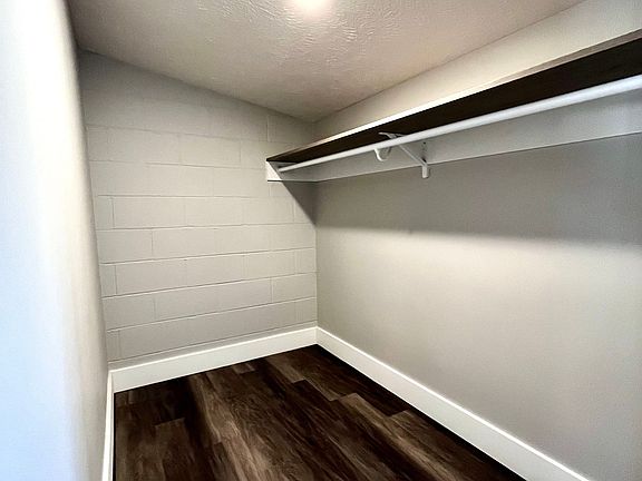 4th image of 877 N 26th St #877-39