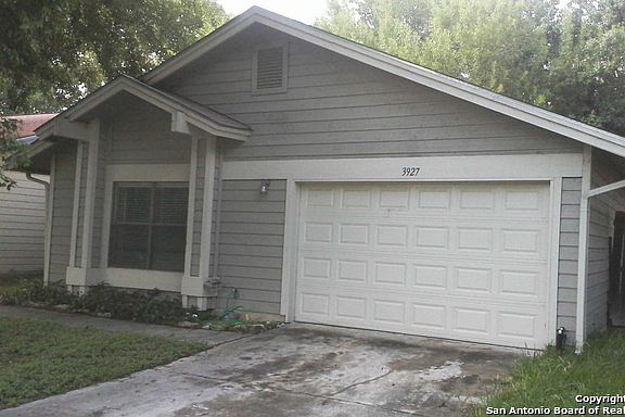4th image of 3927 Chimney Springs Dr