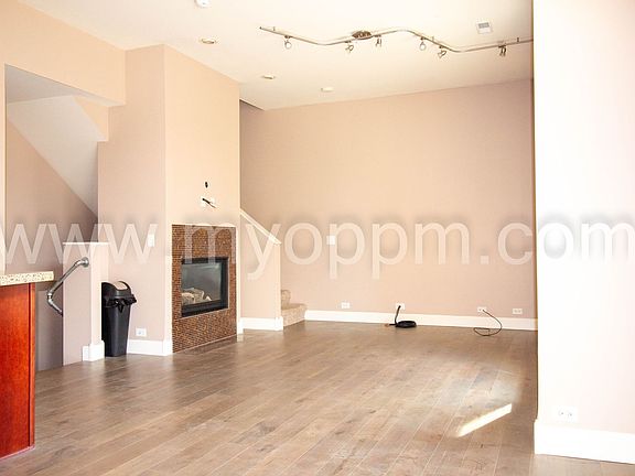 5th image of 905 S 10th Ct