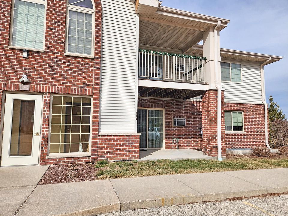 W1062 Marietta AVENUE UNIT 316, Ixonia, WI 53036 Zillow