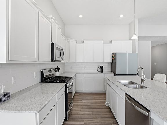5th image of 9834 Zion Way