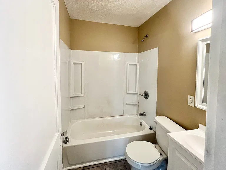 1816 Gregg Ave — Photo 6