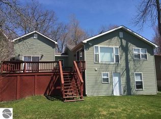 5950 Birchwood Dr, Hale, MI 48739