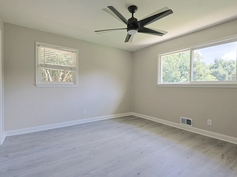 1295 Morrow Rd — Photo 30