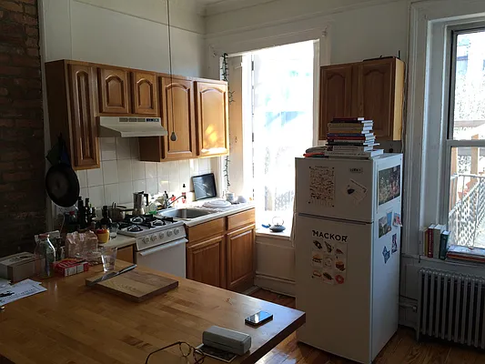 Rented by Realty Collective | media 8