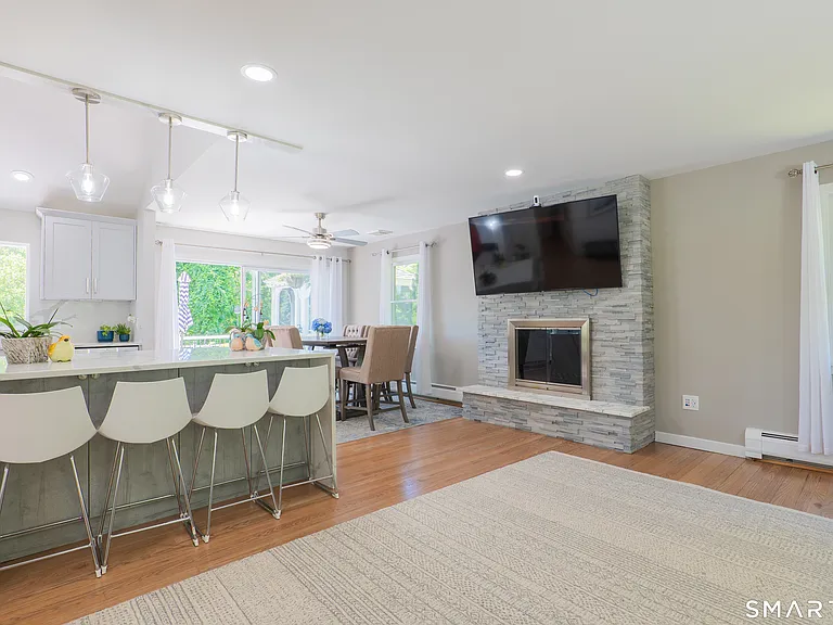 15 Farrell Rd — Photo 10