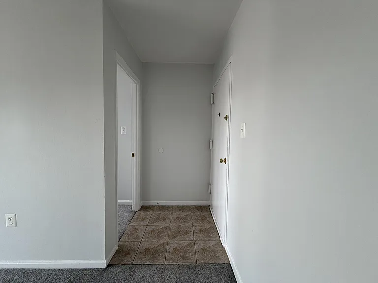 430 N Armistead St #302 — Photo 2