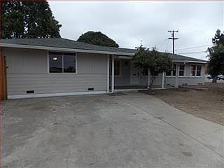 2nd image of 2576 Scott St