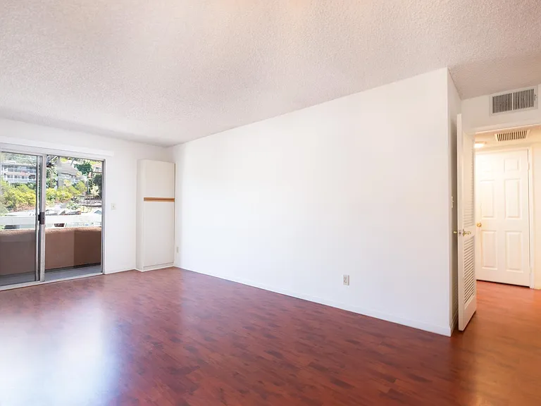 Garden View Apartments — Photo 24