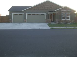 2231 NW Overlook Dr, Hermiston, OR 97838