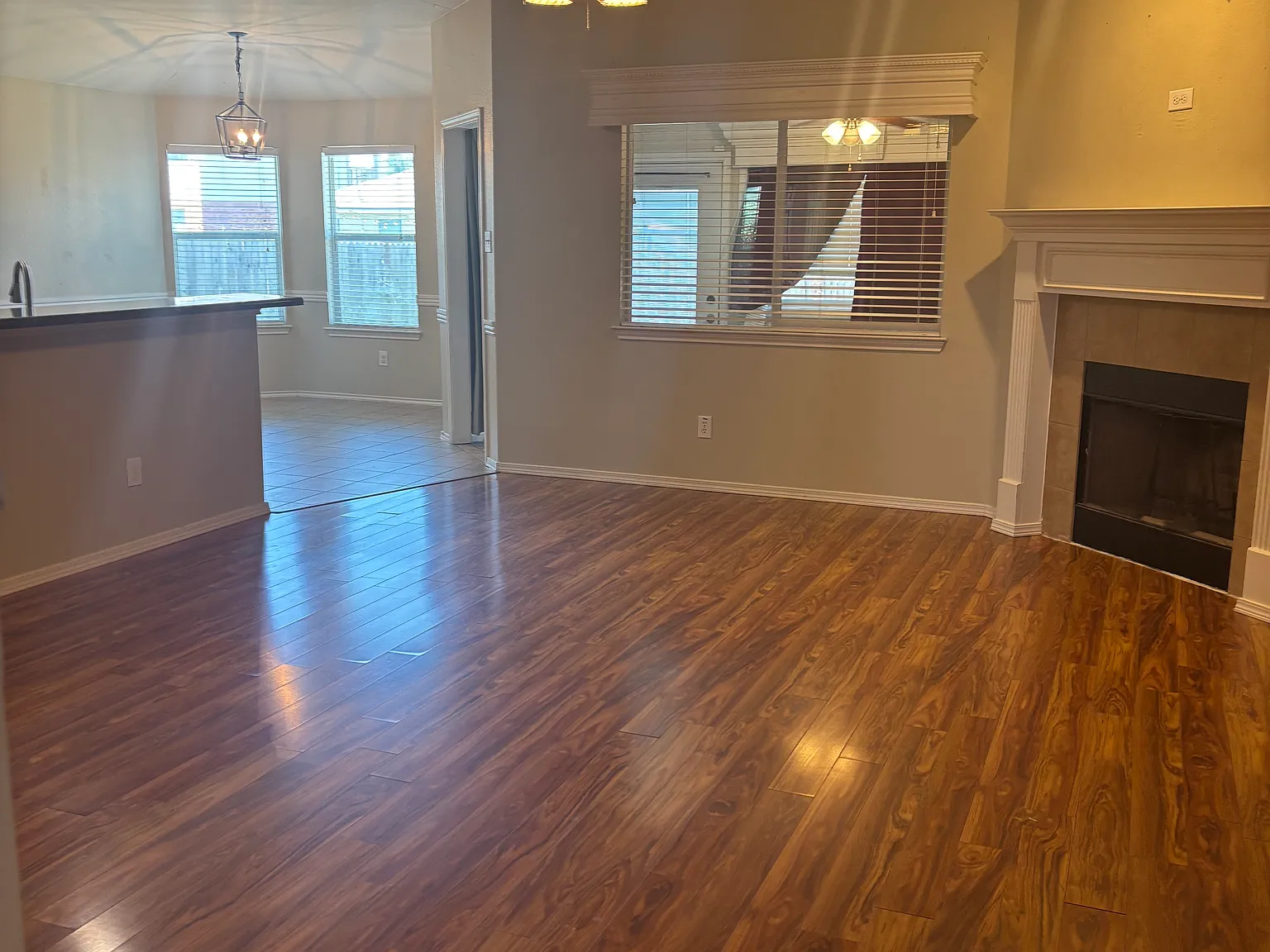 10261 Salem Way — Photo 4