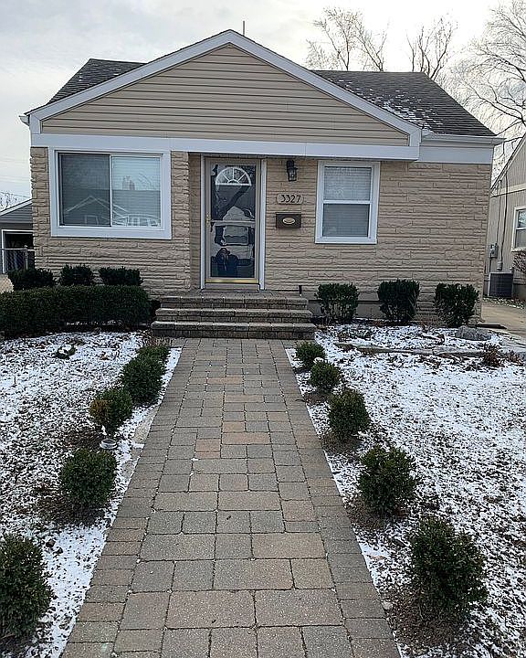 1st image of 3327 Hunter Ave