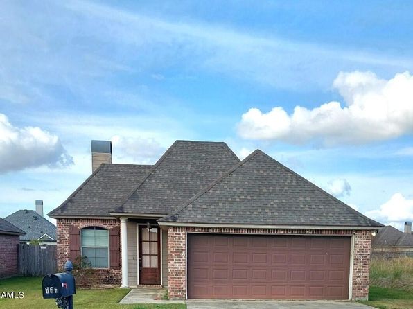 111 Enchantment Ave, Youngsville, LA 70592