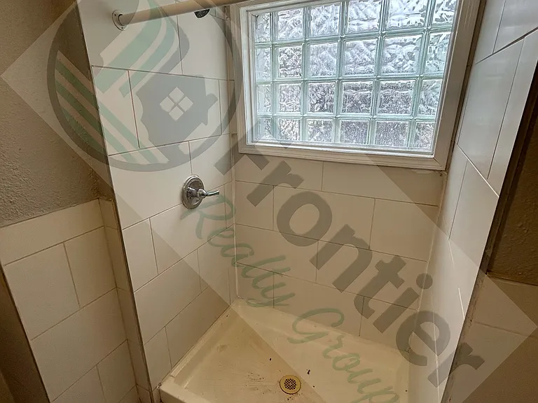 502 19th St #3 — Photo 6
