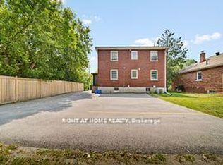21 Thomson St, Barrie, ON L4N 1X4