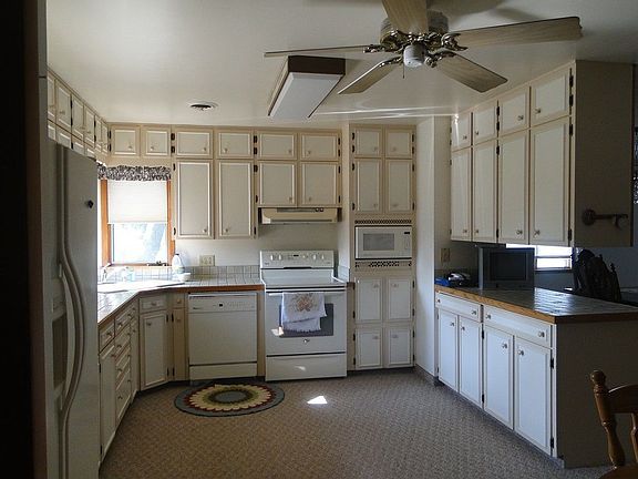 4th image of 23948 N Lakeshore Dr
