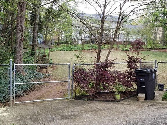 5th image of 9007 Western Pines Dr
