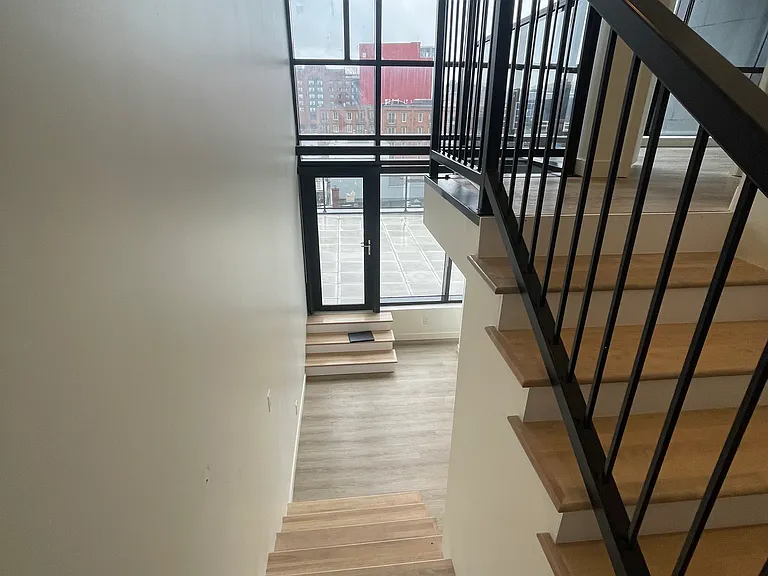 1585 Barrington St — Photo 48