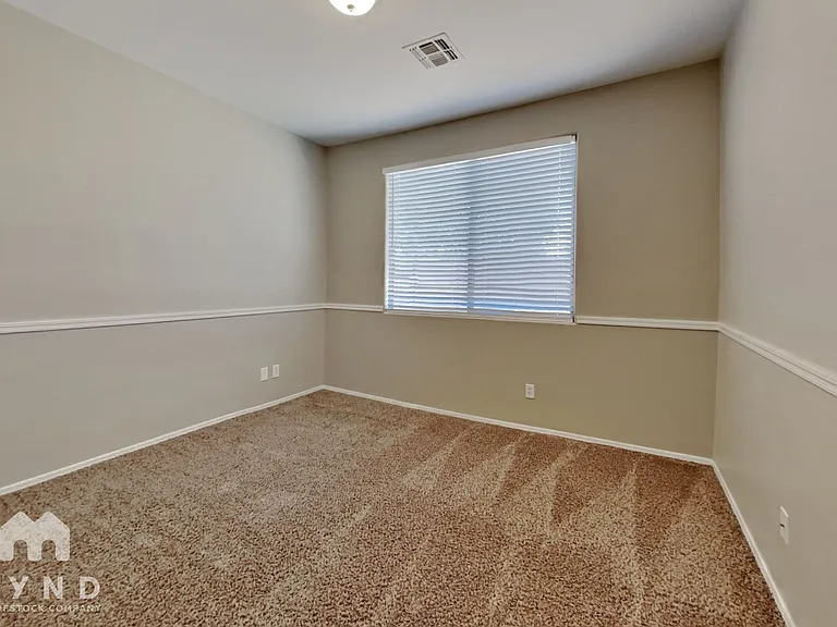 21549 E Lords Ct — Photo 11