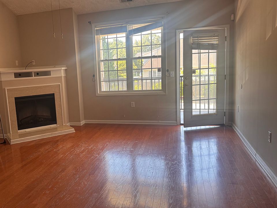 1st image of 4030 Bardstown Ct APT 201