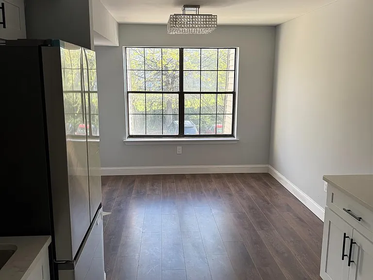 1008 Hidden Village Dr — Photo 8