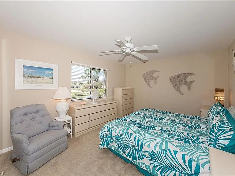 219 Copperfield Ct — Photo 14