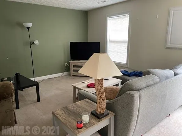 265 Bronze Leaf Dr, Christiansburg, VA 24073