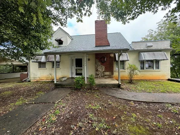 1985 Blair Loop Rd, Danville, VA 24541