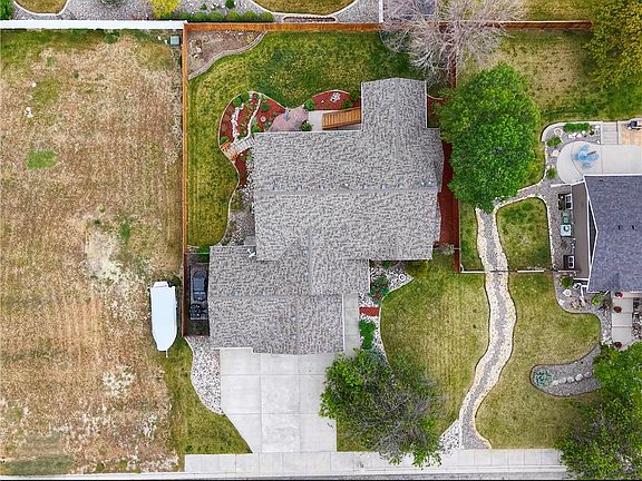 4th image of 110 Merion Rd