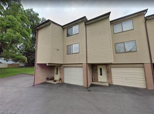 2056 Penguin Ave, Akron, OH 44319