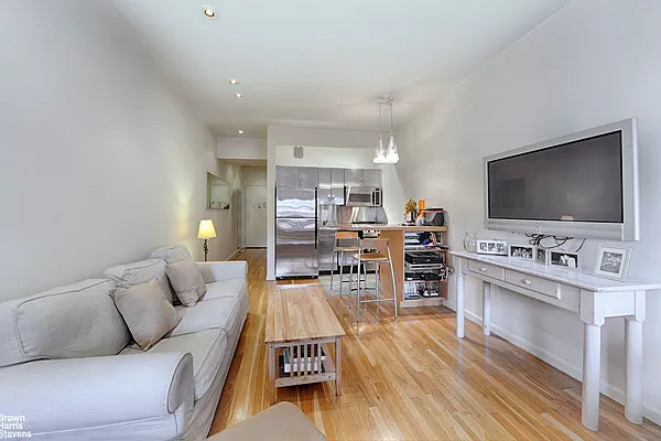 Rented by Brown Harris Stevens | media 7