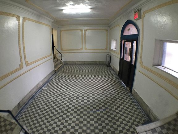 3rd image of 3034 Albany Cres APT 2A