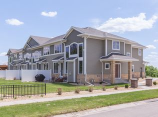 808 Pinnacle Path, Mankato, MN 56001