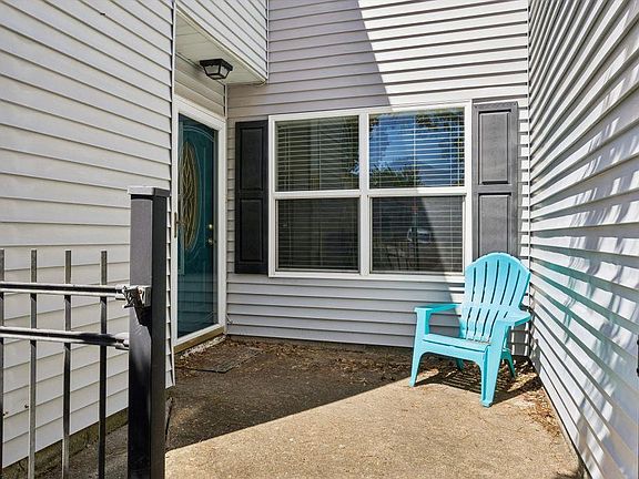 3rd image of 1056 Coastaway Dr