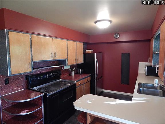 4th image of 234 Parkview Ave