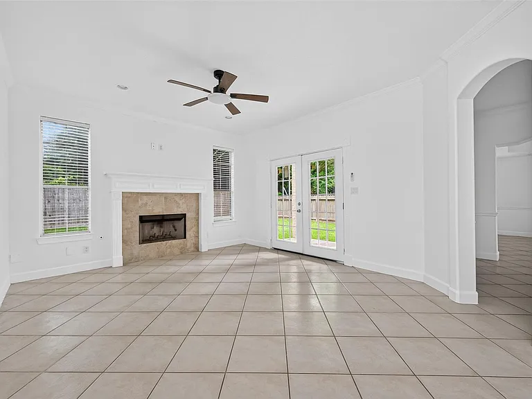 20003 Fieldtree Dr — Photo 17