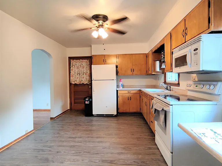 211 Wyoming Ave — Photo 12