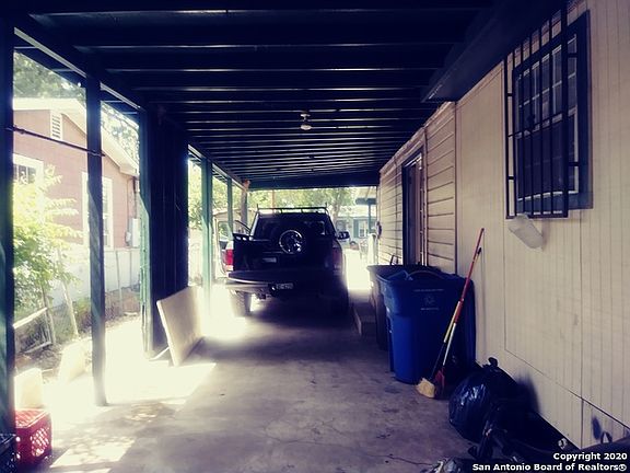 3rd image of 118 Mascasa St