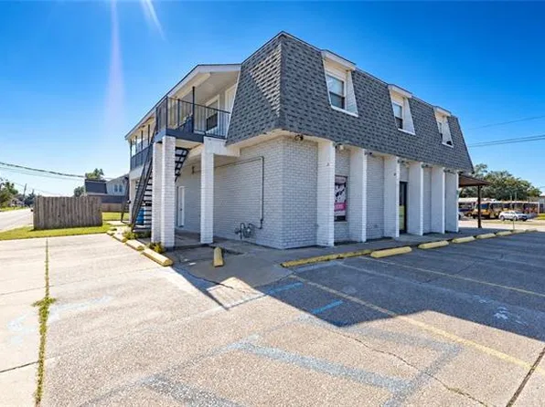 2524 Pecan Dr, Chalmette, LA