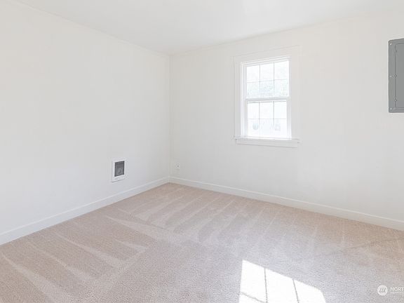 4th image of 6927 52nd Avenue W #2