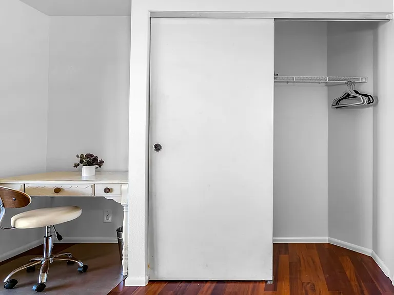 33 Hoe St — Photo 41