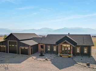 洋書 Mountain Houses a54b12d25bd4afc9593f2bb5016393