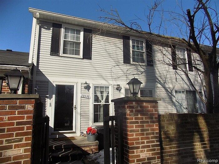 1st image of 39556 Old Dominion Dr #4